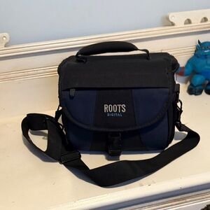 Black and Blue roots digital camera bag